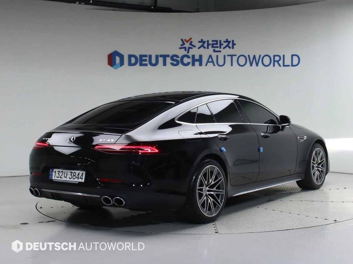 MERCEDES BENZ AMG GT