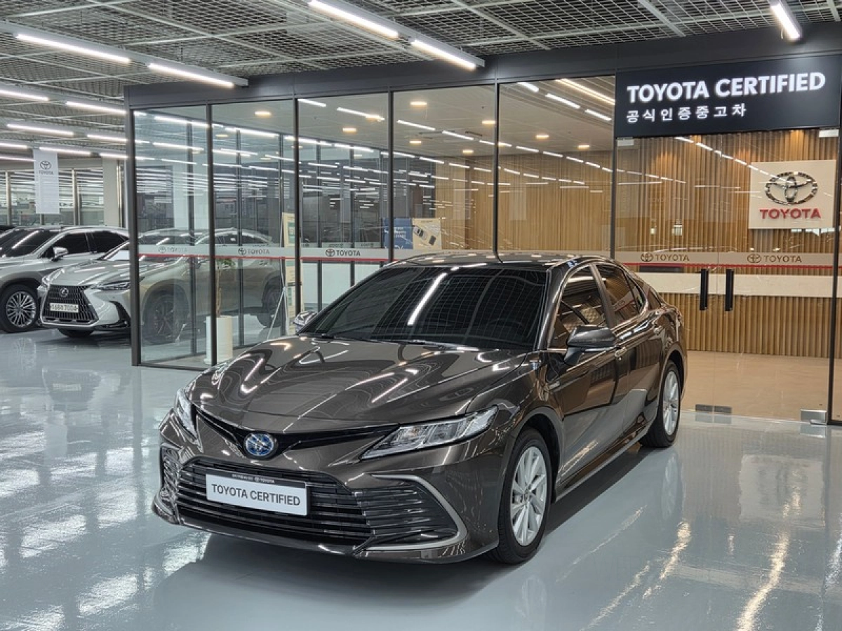 TOYOTA CAMRY XV70 2023