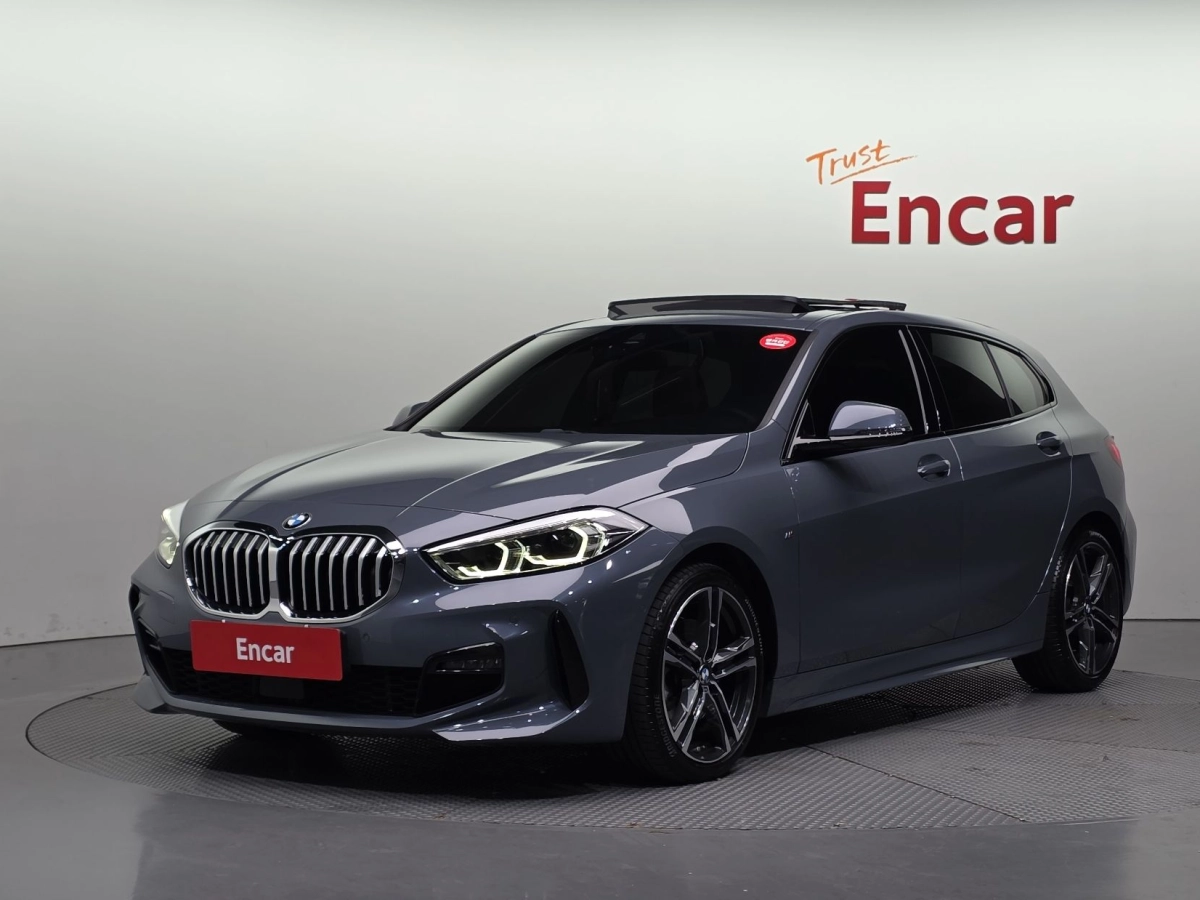 BMW 1-SERIES F40  2021