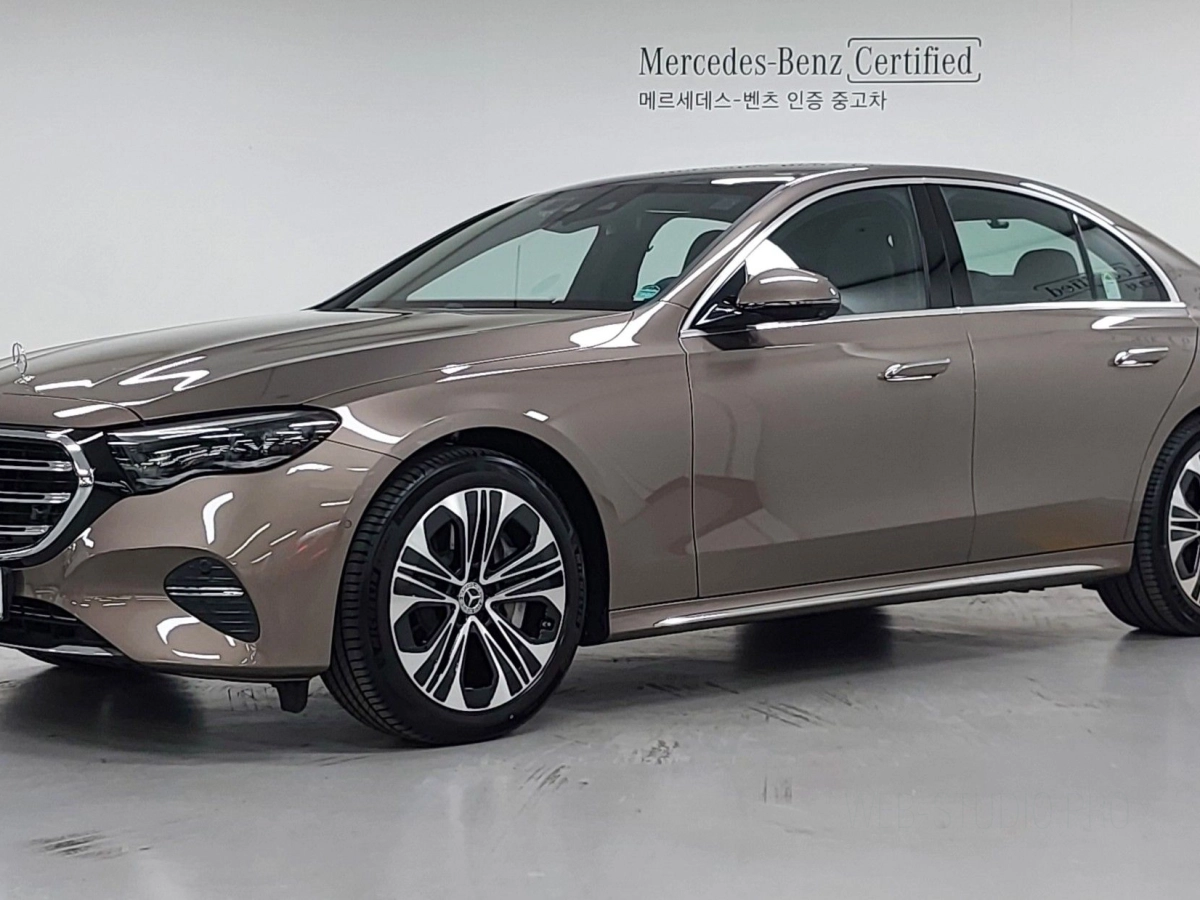 MERCEDES BENZ E-CLASS W214  2025