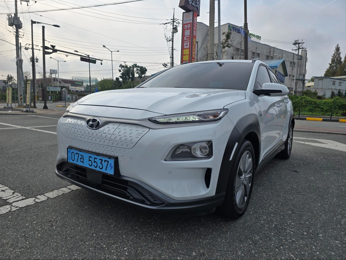 HYUNDAI KONA ELECTRIC