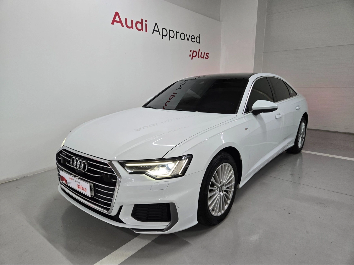 AUDI A6 C8