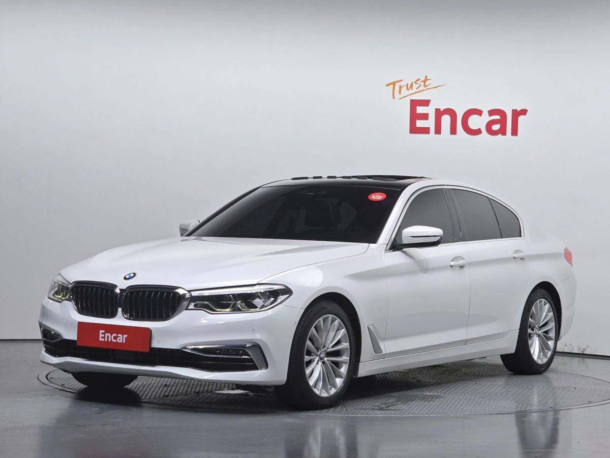 BMW 5-SERIES G30 2019