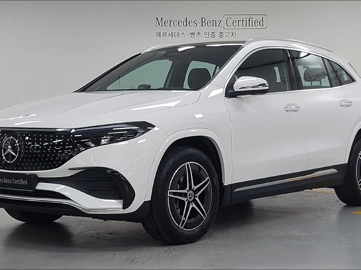 MERCEDES BENZ EQA H243