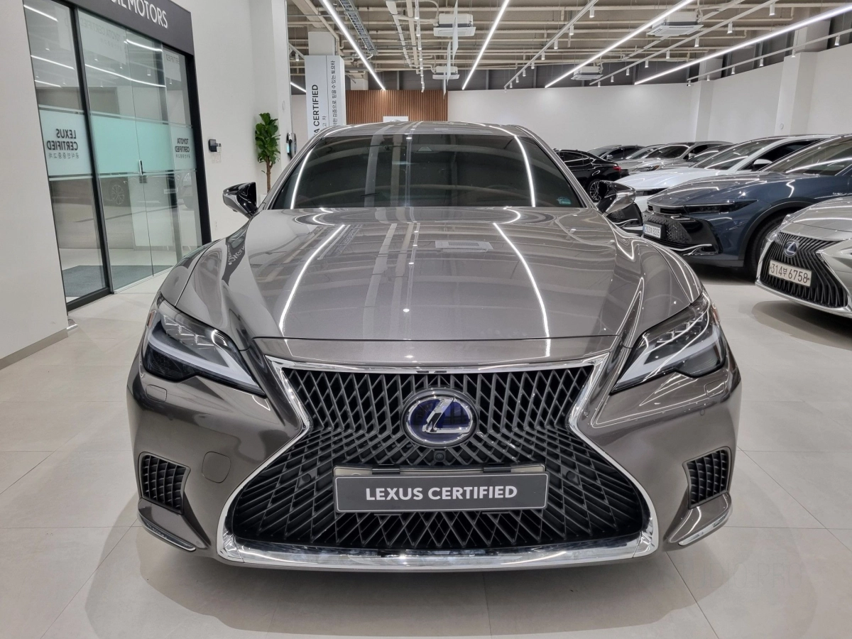 LEXUS LS500H