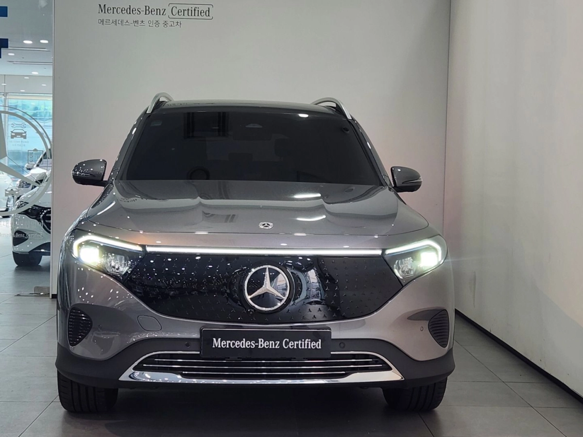 MERCEDES BENZ EQB X243