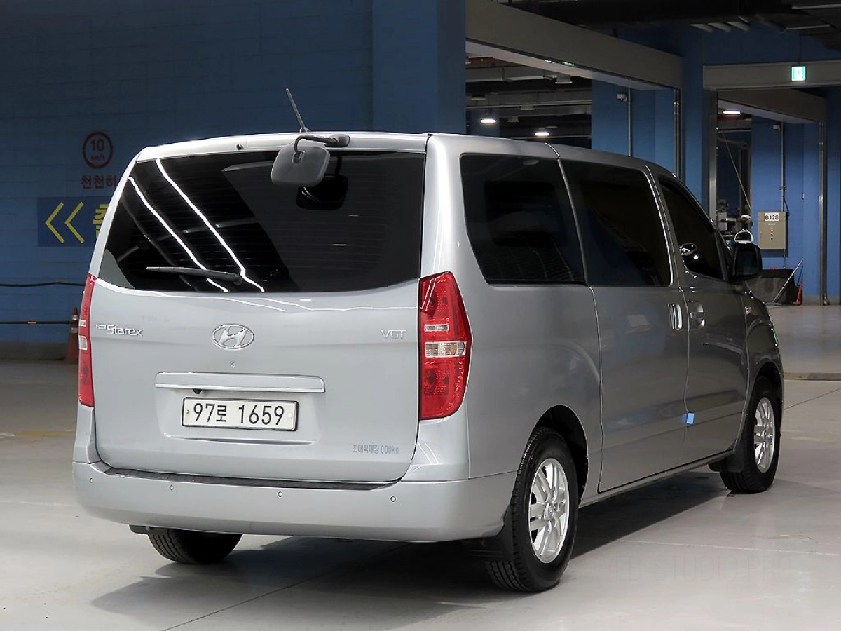 HYUNDAI STAREX GRAND