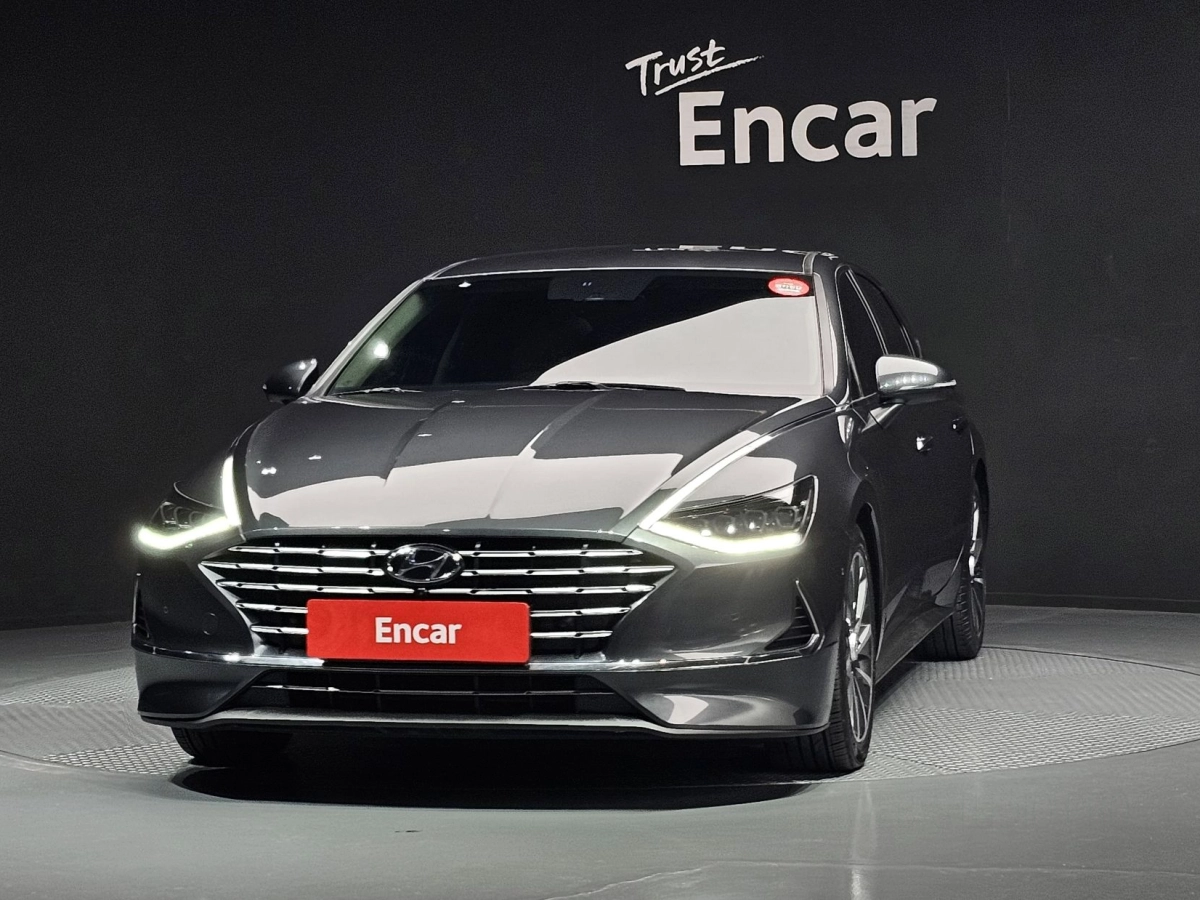 HYUNDAI SONATA HYBRID DN8