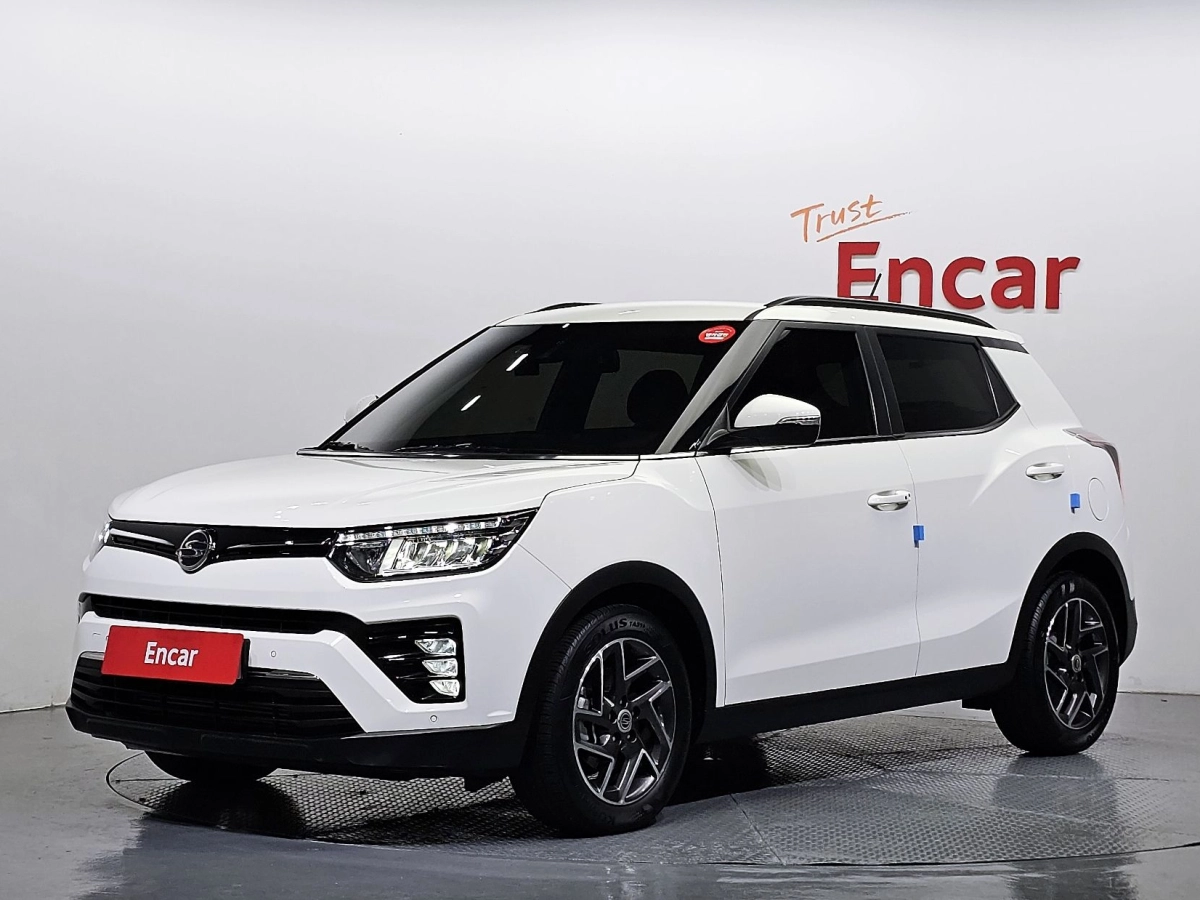 SSANGYONG TIVOLI VERY NEW