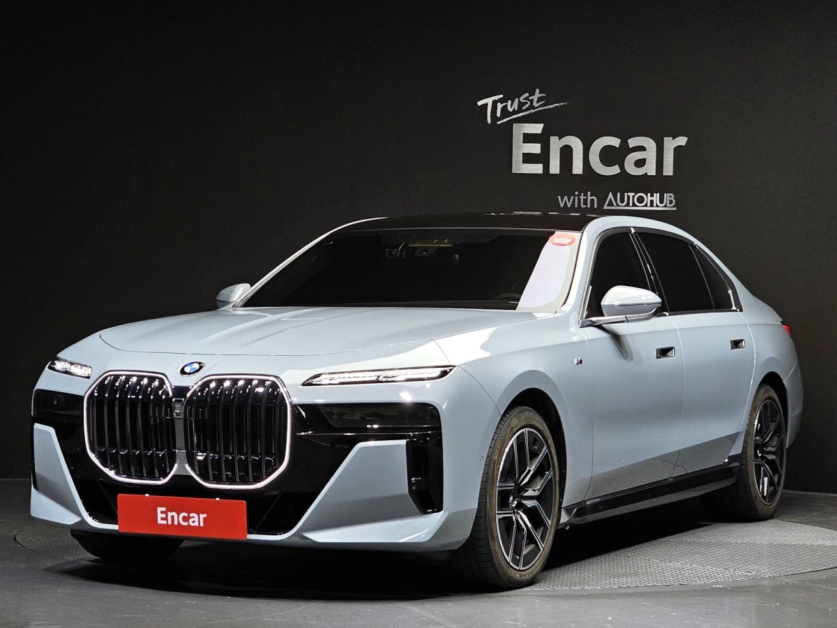 BMW 7-SERIES G70 2025