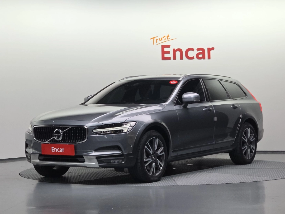 VOLVO V90 CROSS COUNTRY  2019