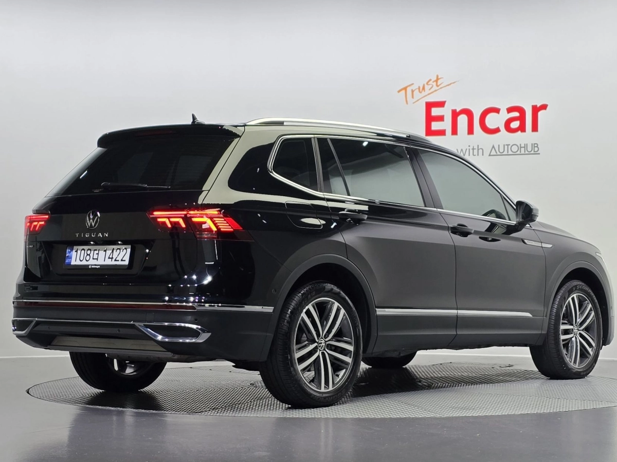 VOLKSWAGEN TIGUAN ALLSPACE