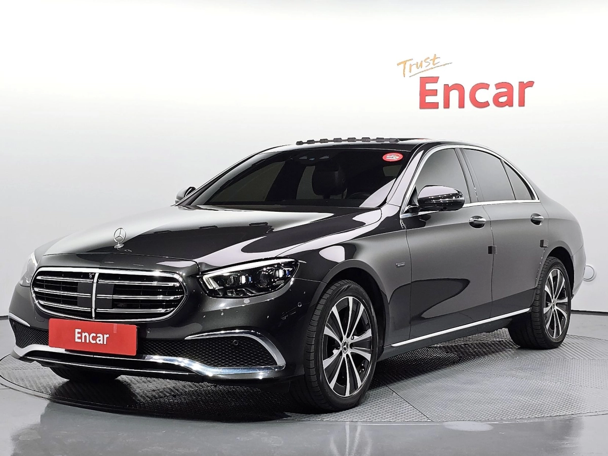 MERCEDES BENZ E-CLASS W213 2021