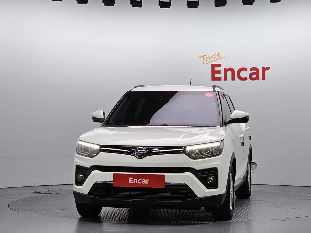 SSANGYONG TIVOLI VERY NEW