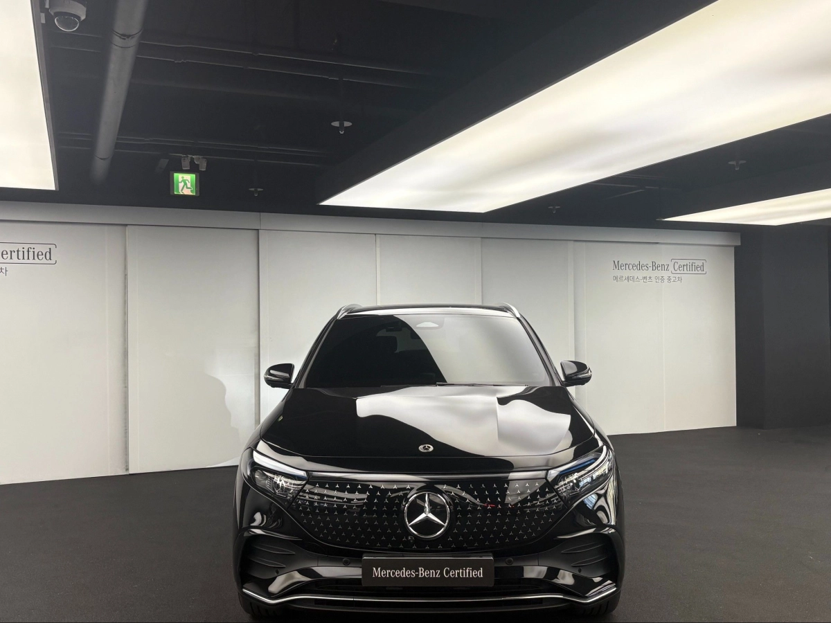 MERCEDES BENZ EQA H243