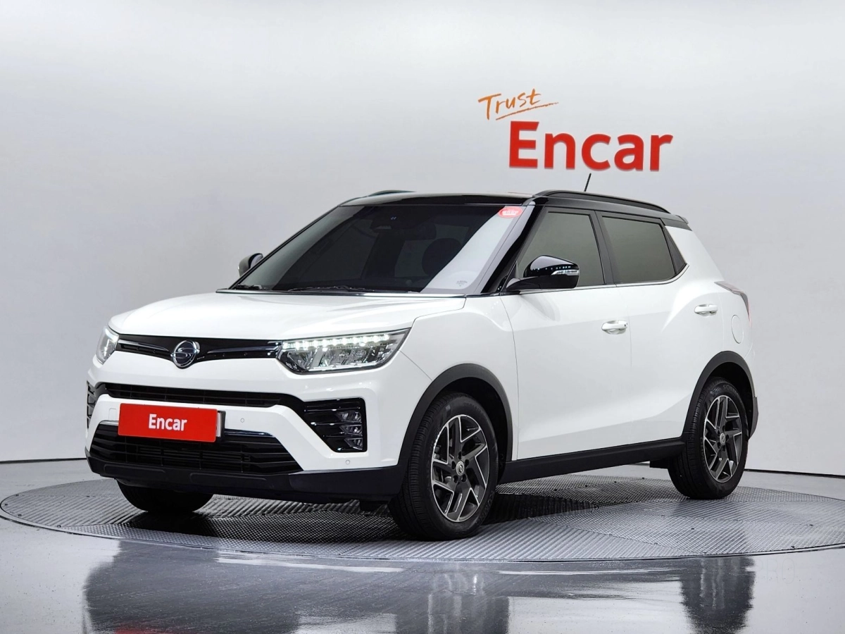 SSANGYONG TIVOLI VERY NEW
