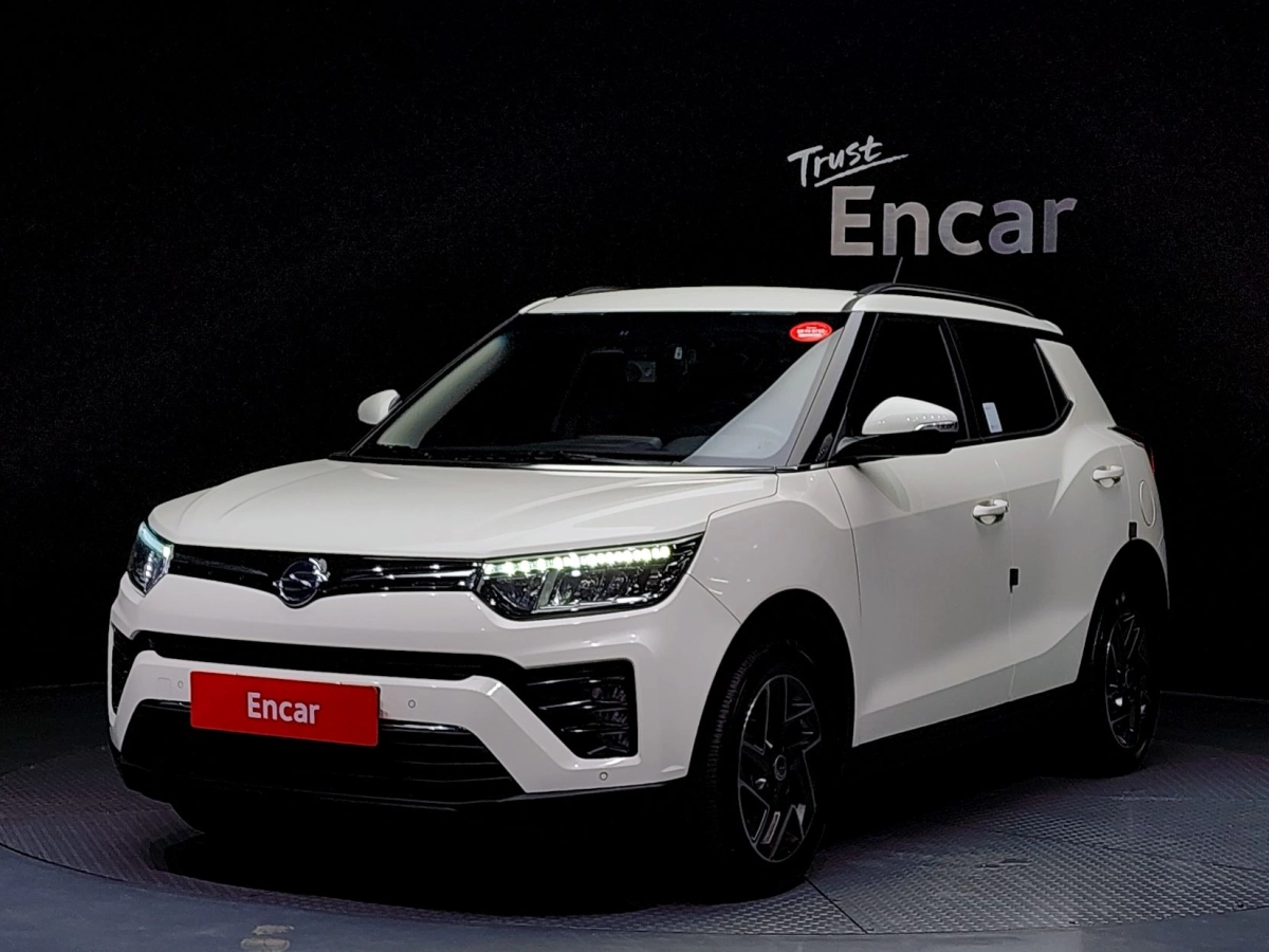 SSANGYONG TIVOLI VERY NEW