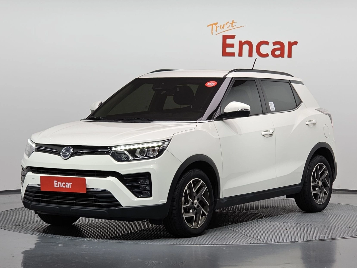 SSANGYONG TIVOLI VERY NEW