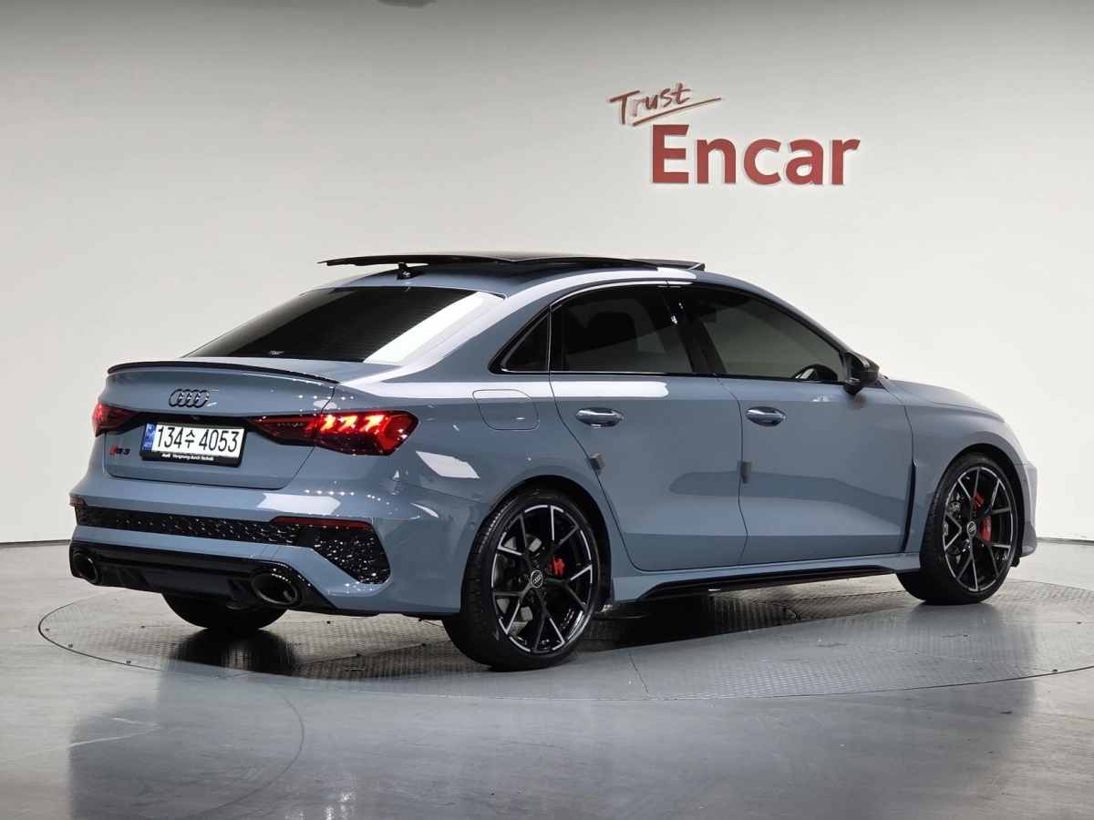 AUDI RS3 8Y  2023