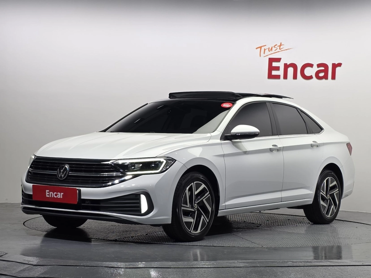 VOLKSWAGEN JETTA 2024