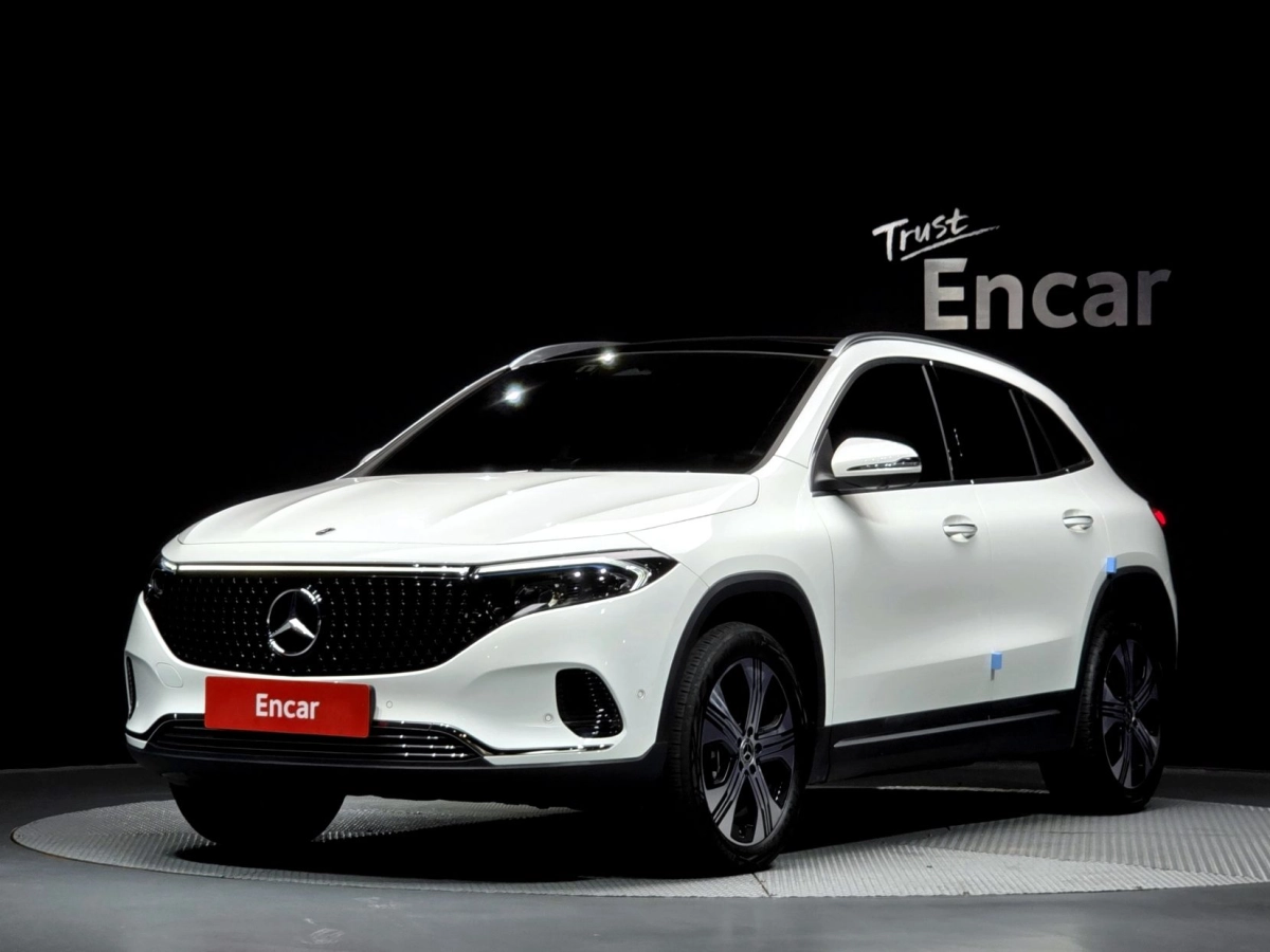 MERCEDES BENZ EQA H243