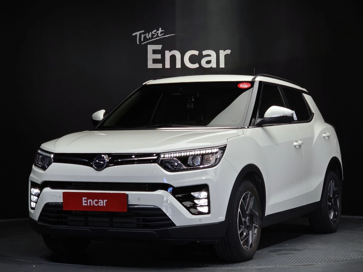 SSANGYONG TIVOLI VERY NEW