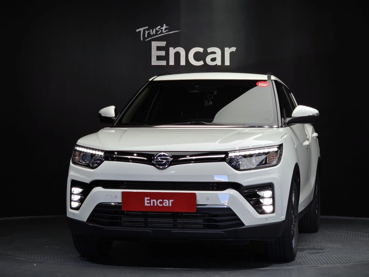 SSANGYONG TIVOLI VERY NEW