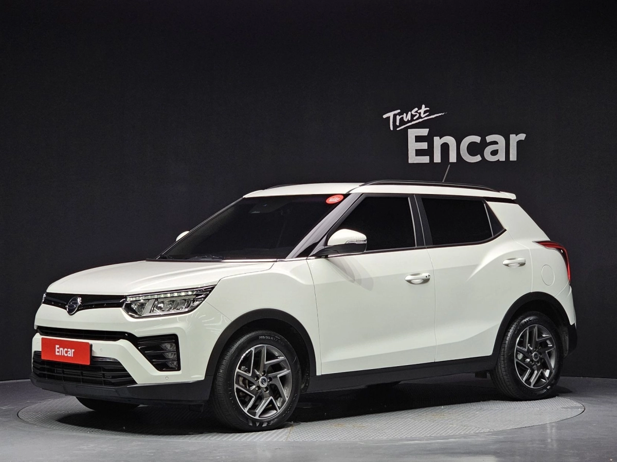 SSANGYONG TIVOLI VERY NEW