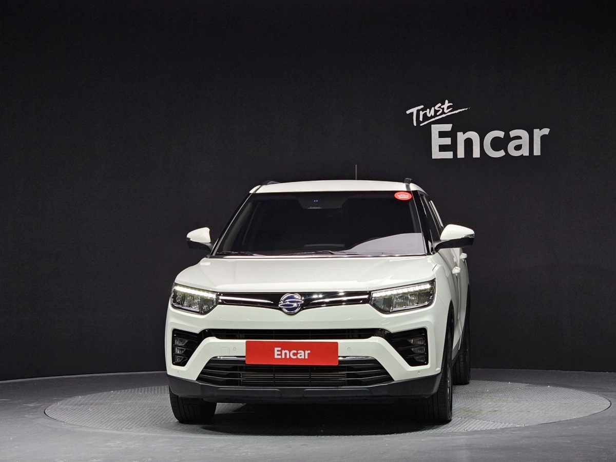 SSANGYONG TIVOLI VERY NEW