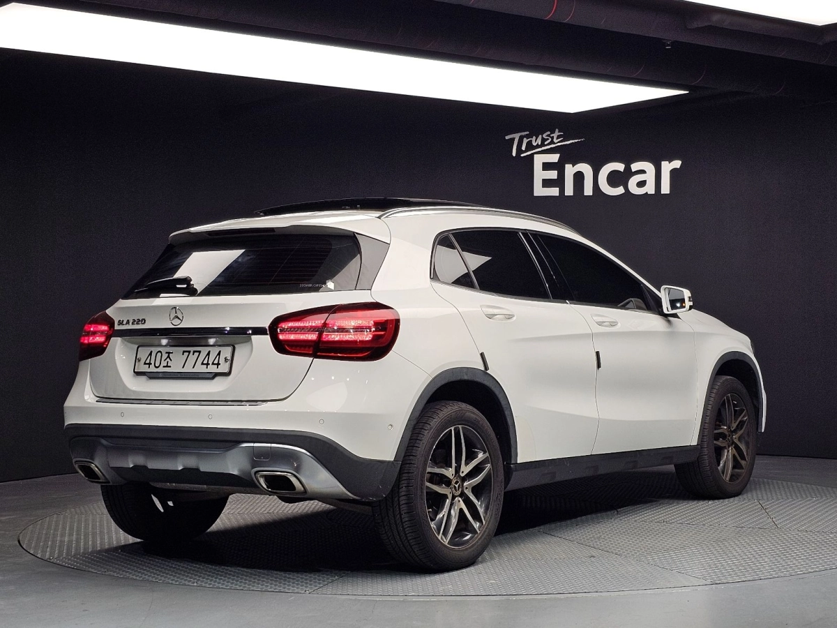 MERCEDES BENZ GLA-CLASS X156