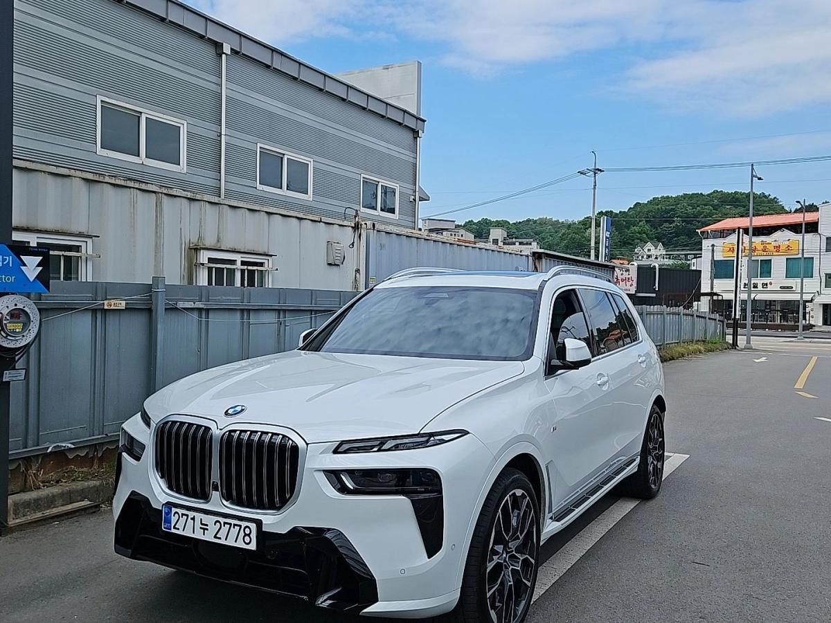 BMW X7 G07