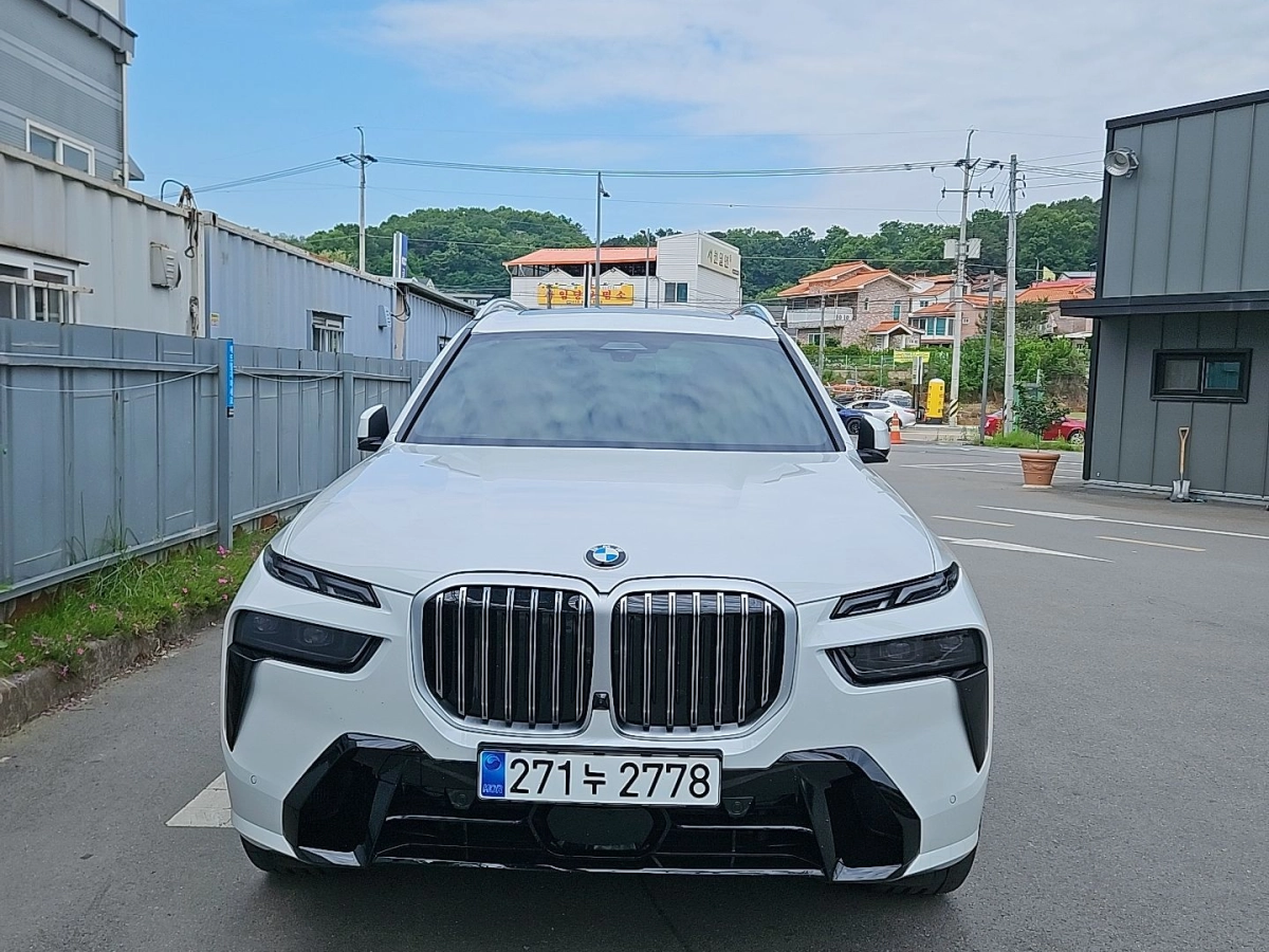 BMW X7 G07