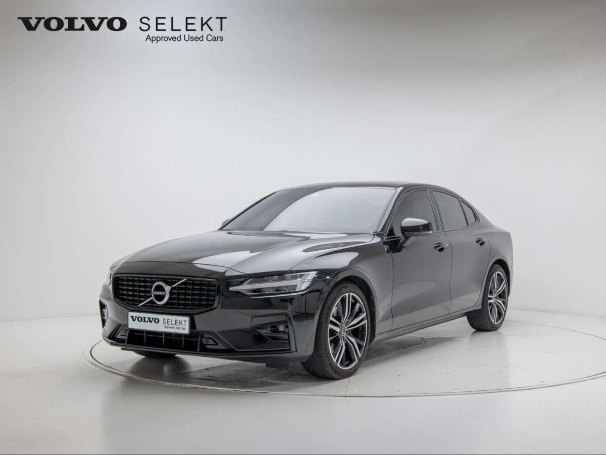 VOLVO S60  2022
