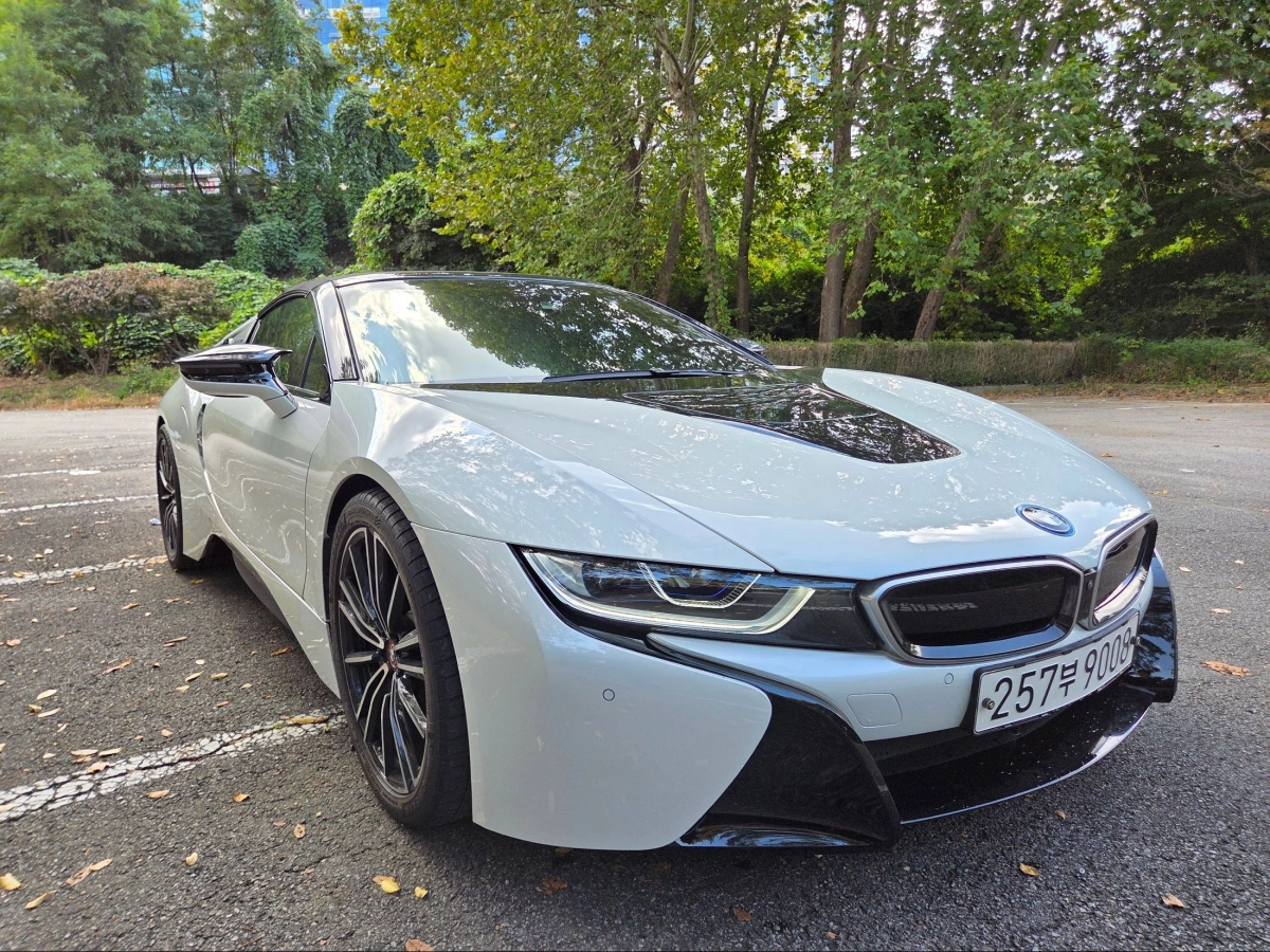 BMW I8