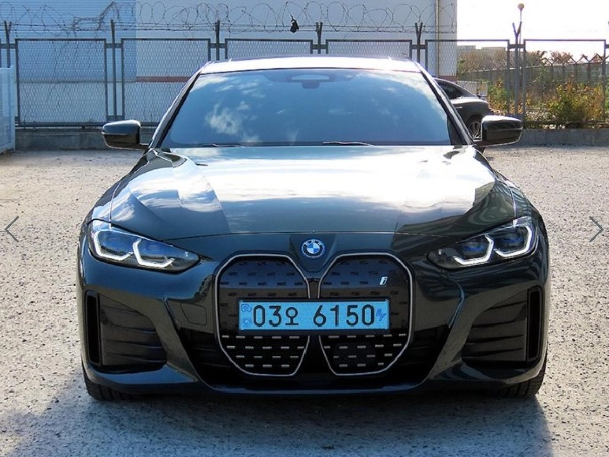 BMW I4