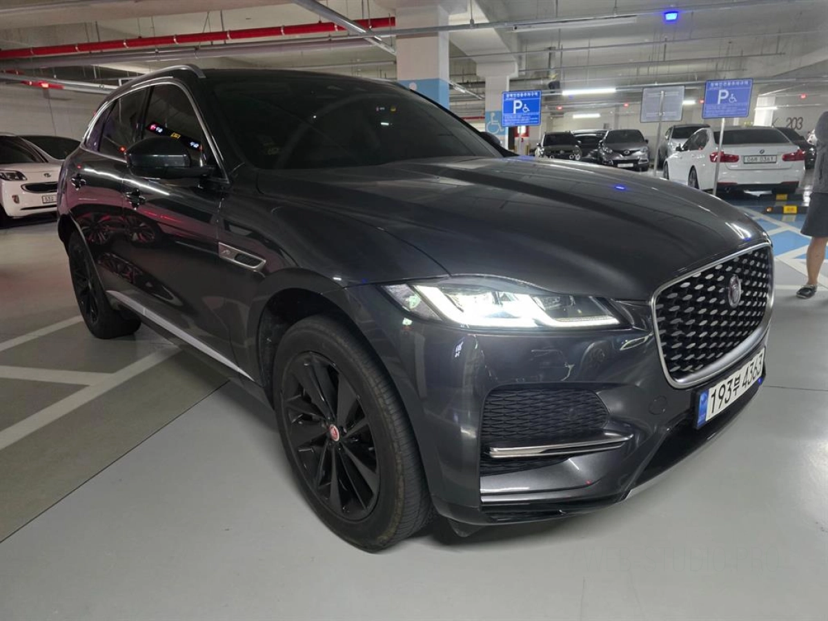JAGUAR F-PACE