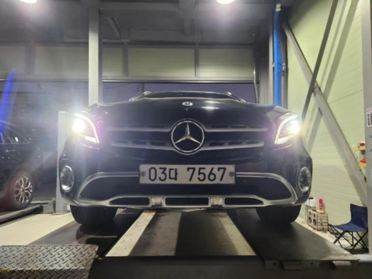 MERCEDES BENZ GLA-CLASS X156