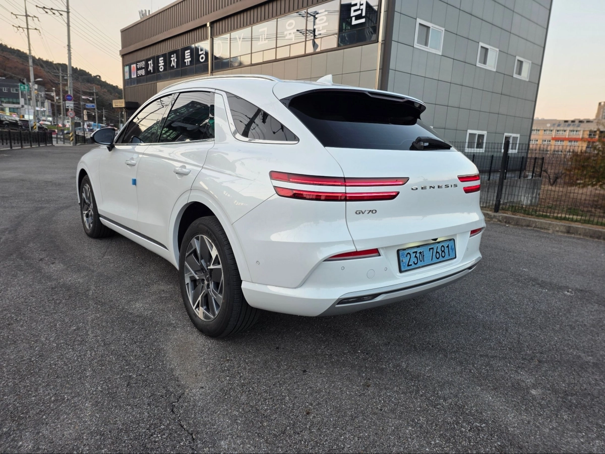 GENESIS GV70 ELECTRIC