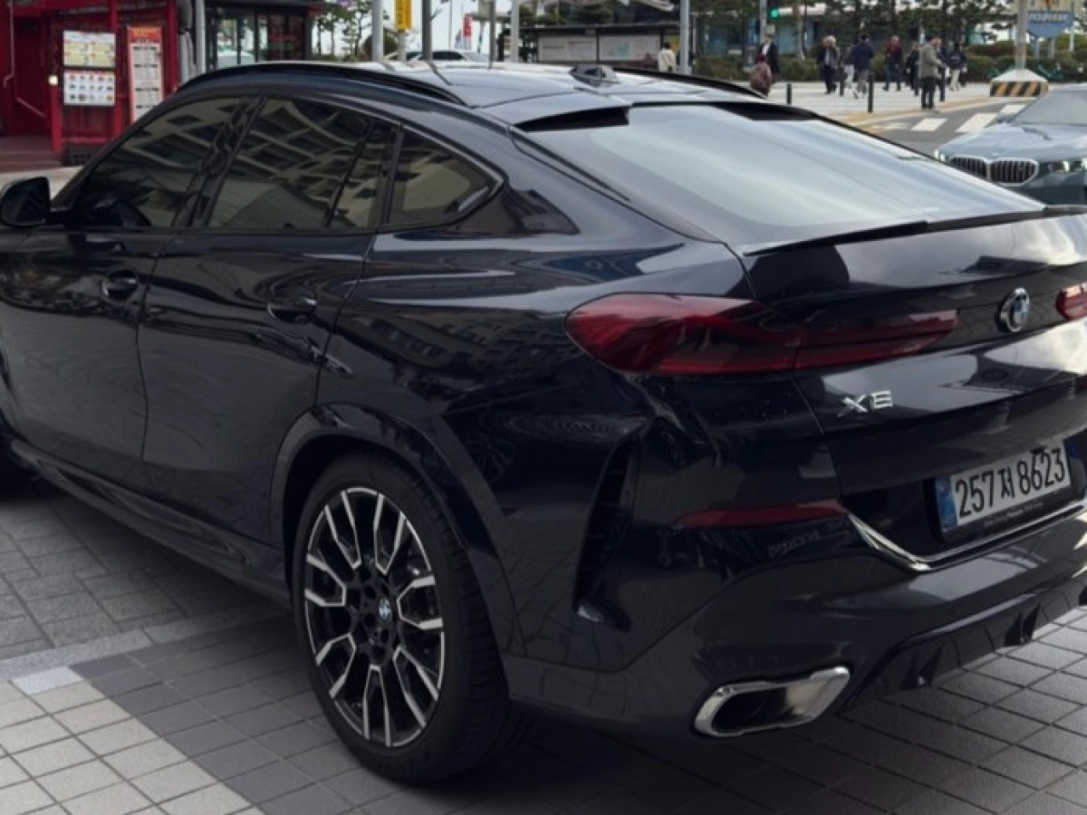 BMW X6 G06