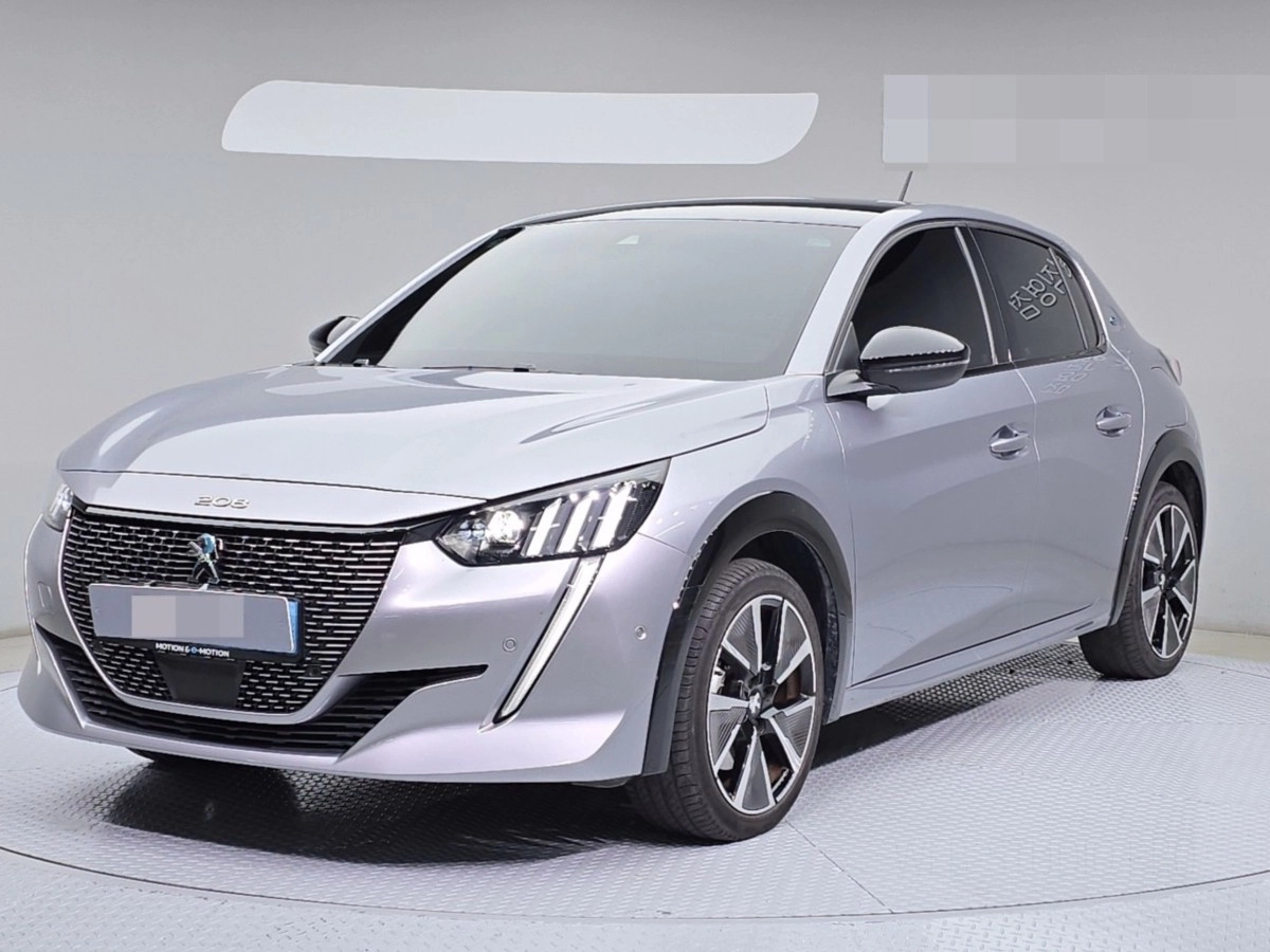PEUGEOT E-208  2021