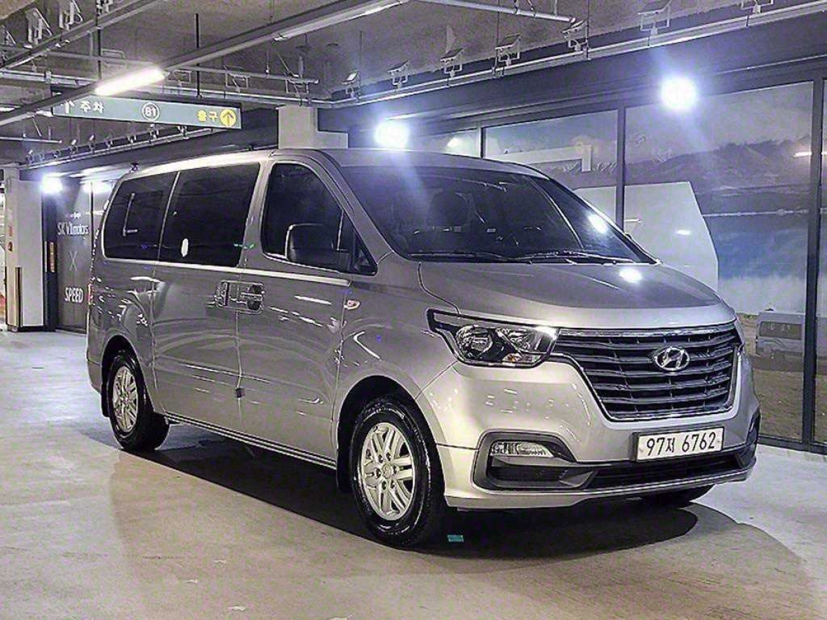 HYUNDAI STAREX GRAND