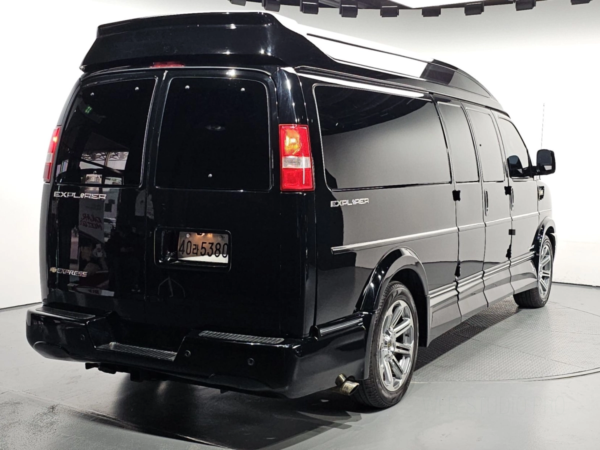 CHEVROLET EXPRESS VAN