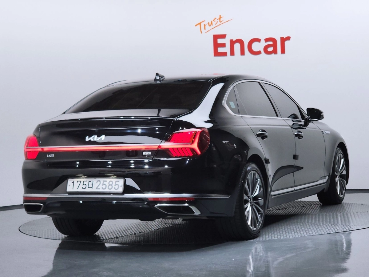 KIA K9