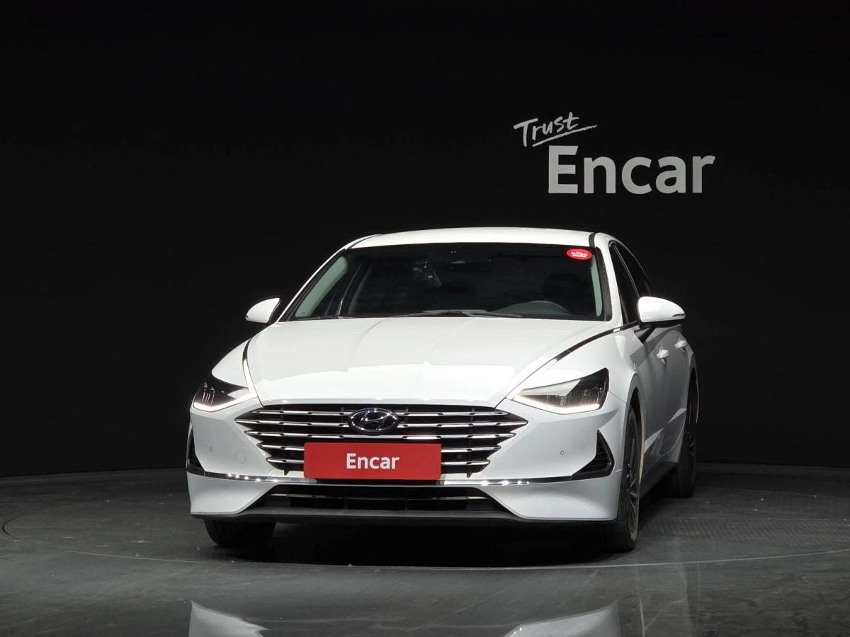 HYUNDAI SONATA HYBRID DN8