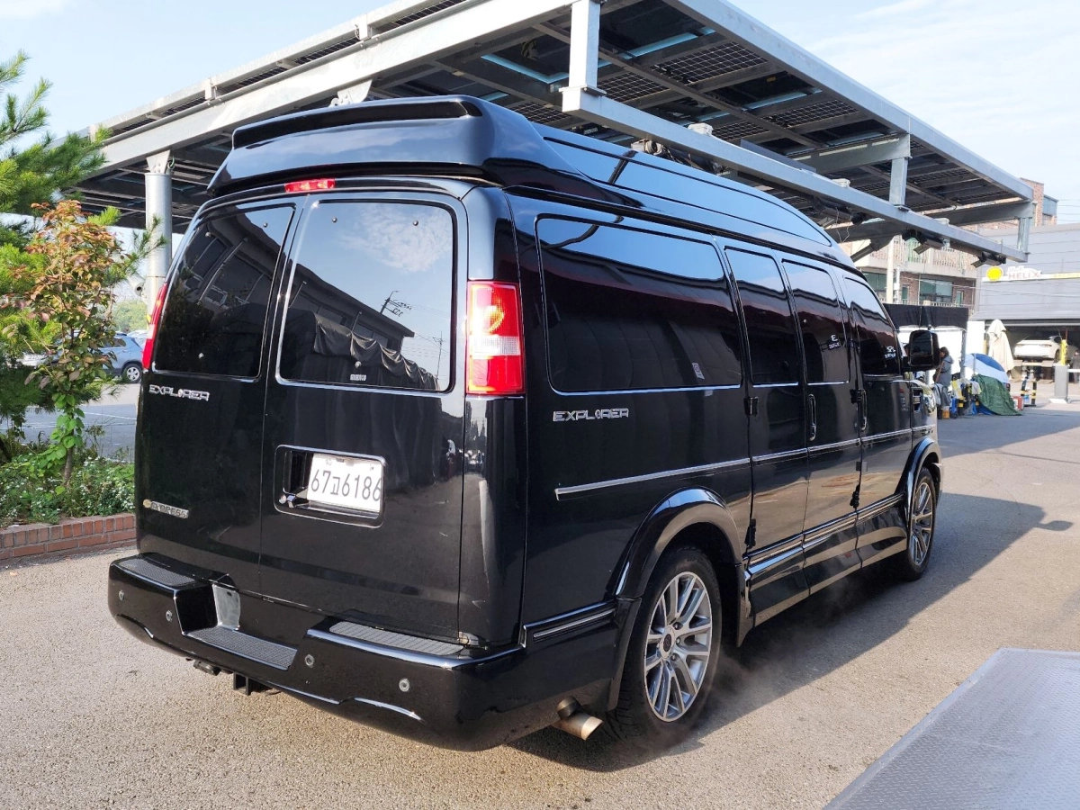CHEVROLET EXPRESS VAN