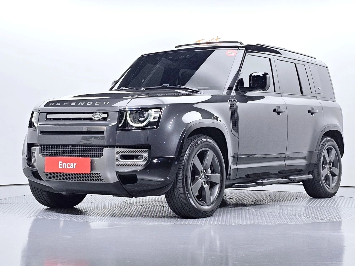 LAND ROVER DEFENDER L663 2024