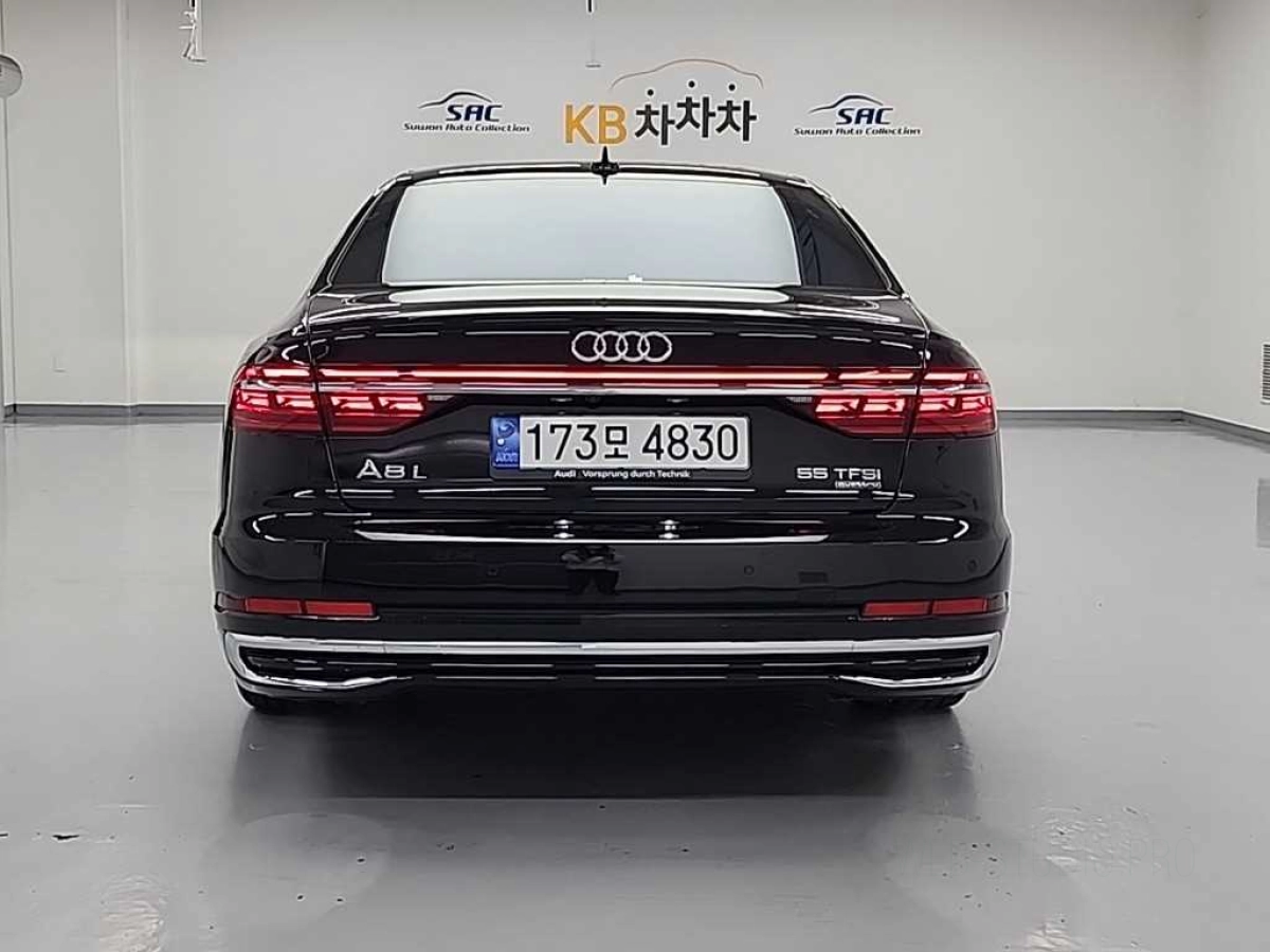 AUDI A8 D5
