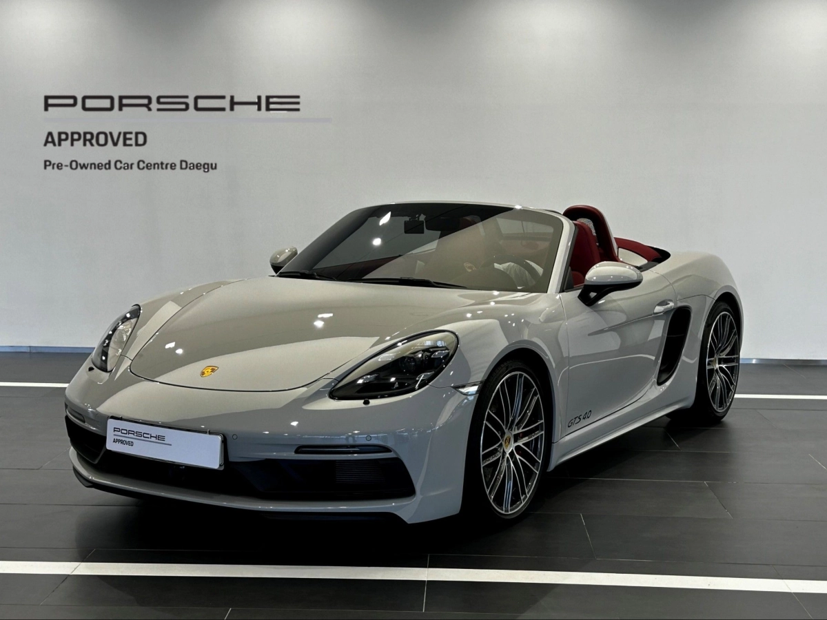 PORSCHE 718 BOXSTER