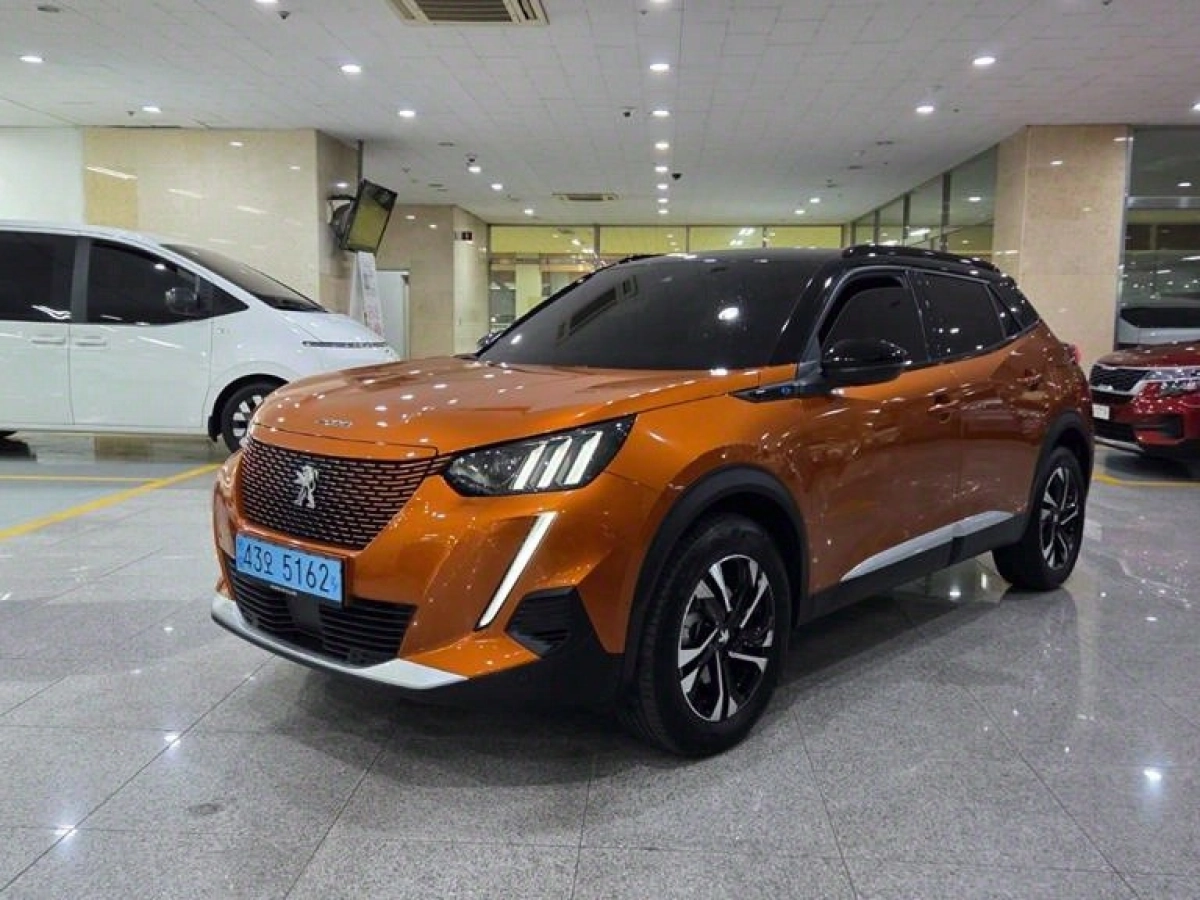 PEUGEOT E-2008  2023