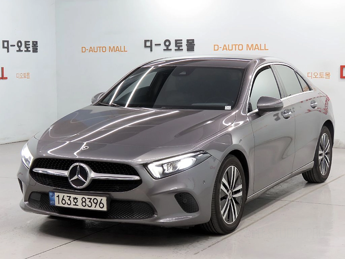 MERCEDES BENZ A-CLASS W177  2022